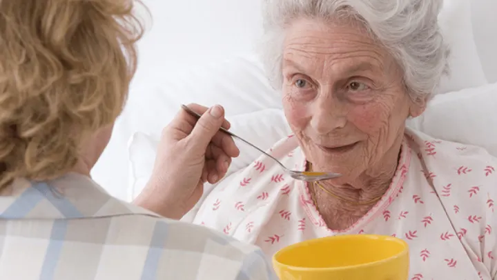 83397 Feeding Elderly Full Wpe64K