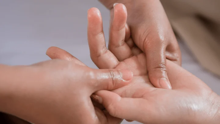 Natural Touch Therapy For Senior Comfort 1 Apr2025 Imc Nw Oklahoma City Blog 3 Pic 2 J85Gqj