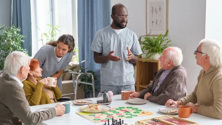 Memory Care For Seniors: The Importance Of Specialized Programs 7 Dec2025 Iris Mc Blog 2 Nichols Hills Pic 1