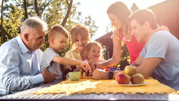 Fun Activities For Adult Children With Elderly Parents 6 Fun Activities For Adult Children With Elderly Parents