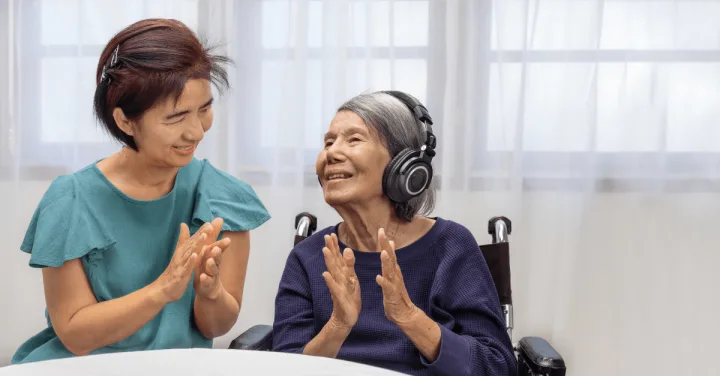 Music Therapy'S Healing Power In Memory Care 1 Jul 2025 Iris Mc Tulsa Blog 1 Pic 2 N2M9Zu
